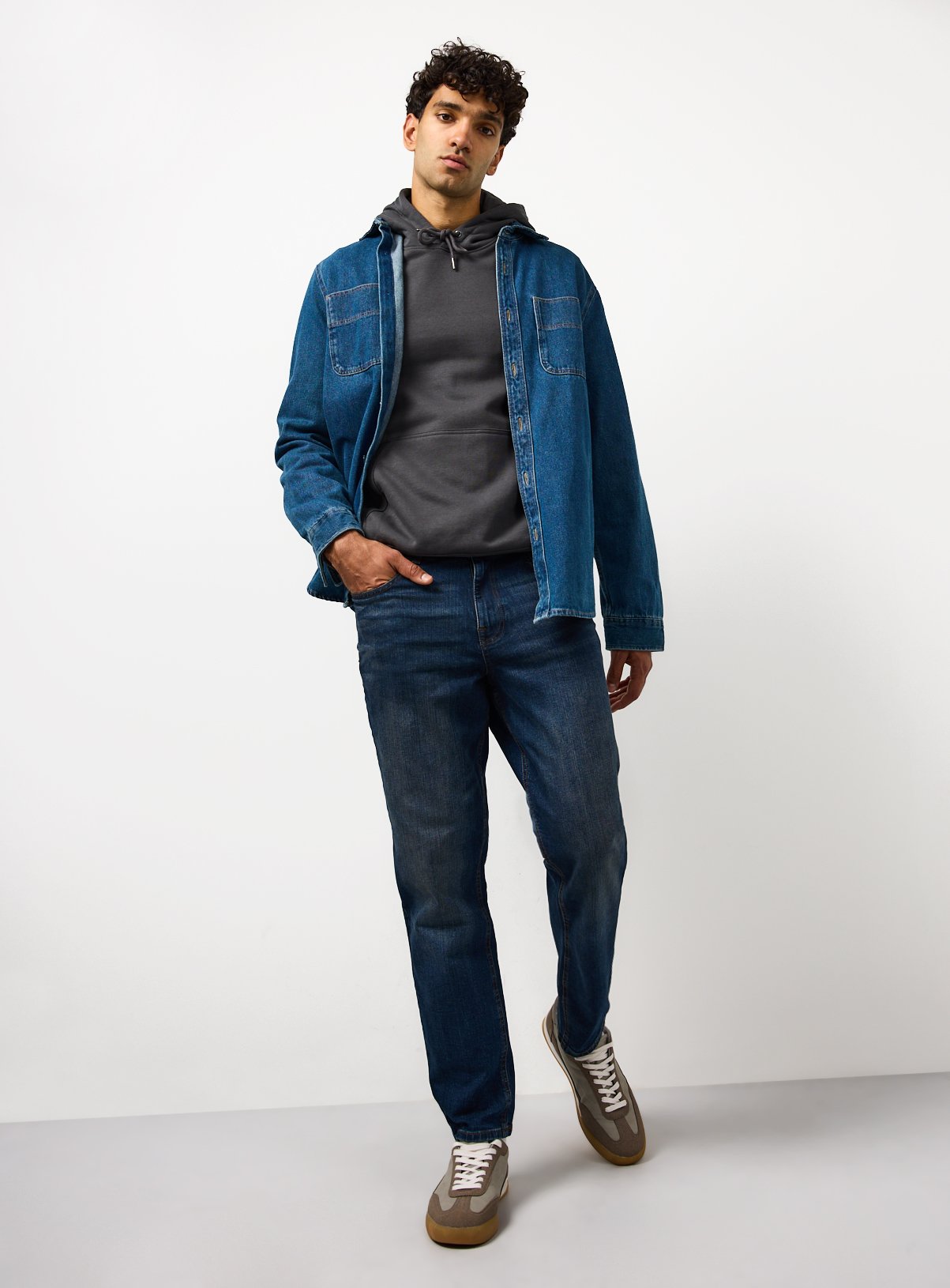 The Vintage Tapered Jeans 44L - Image 2 thumbnail